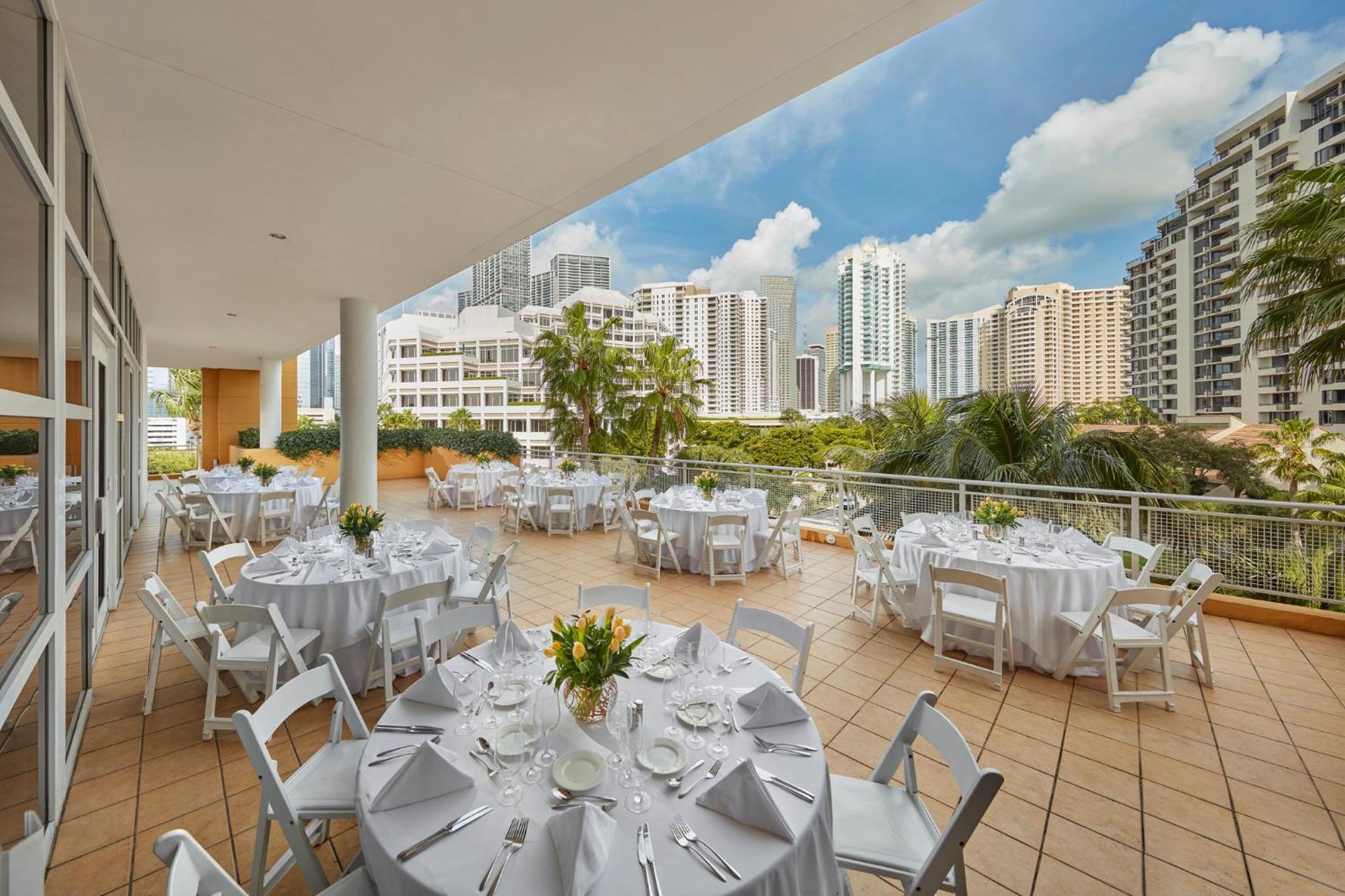 Mandarin Oriental Miami Hotel Bagian luar foto