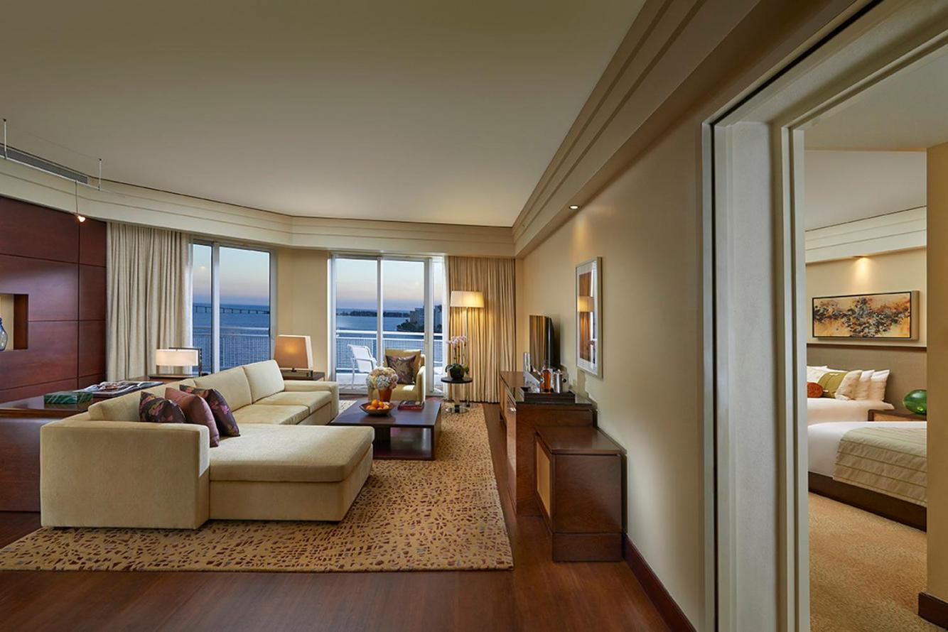 Mandarin Oriental Miami Hotel Bagian luar foto